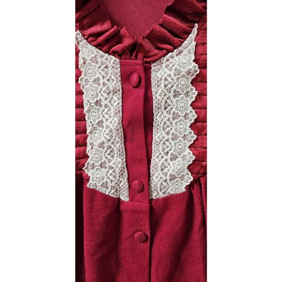 Vintage Annie Red Felt Nightgown White Lace Trim Mid Length Buttons Medium Large - Picture 2 of 3